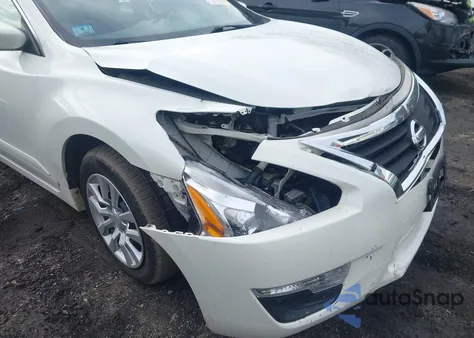 2015 Nissan Altima 2.5 S z USA, uszkodzony, nr VIN 1N4AL3AP6FC439242